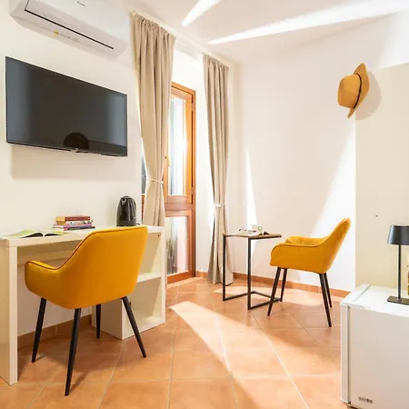 L'arco Nel Corso Πανσιόν 3*