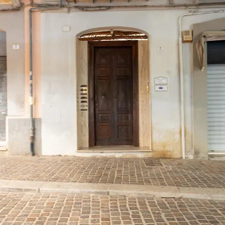 Πανσιόν L'arco Nel Corso Κάλιαρι