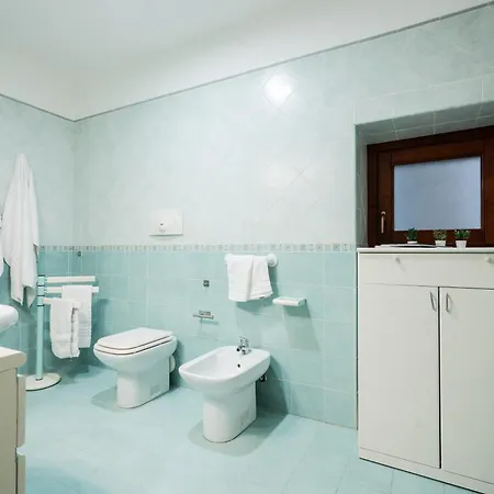 Affittacamere L'arco Nel Corso 3*