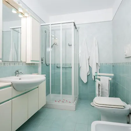 L'arco Nel Corso Κάλιαρι